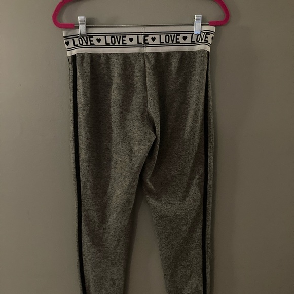 No Boundaries “Love” jersey sweats - Picture 4 of 4
